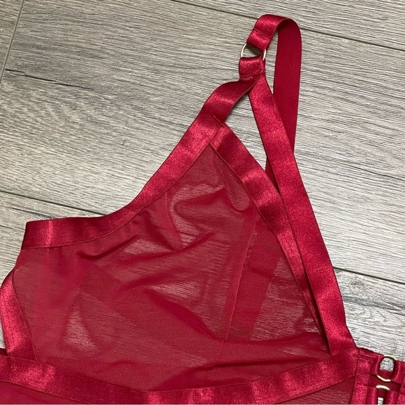 Womens Torrid Overt Strappy Mesh Wireless Bralette Red size 4 NWT - Picture 4 of 9